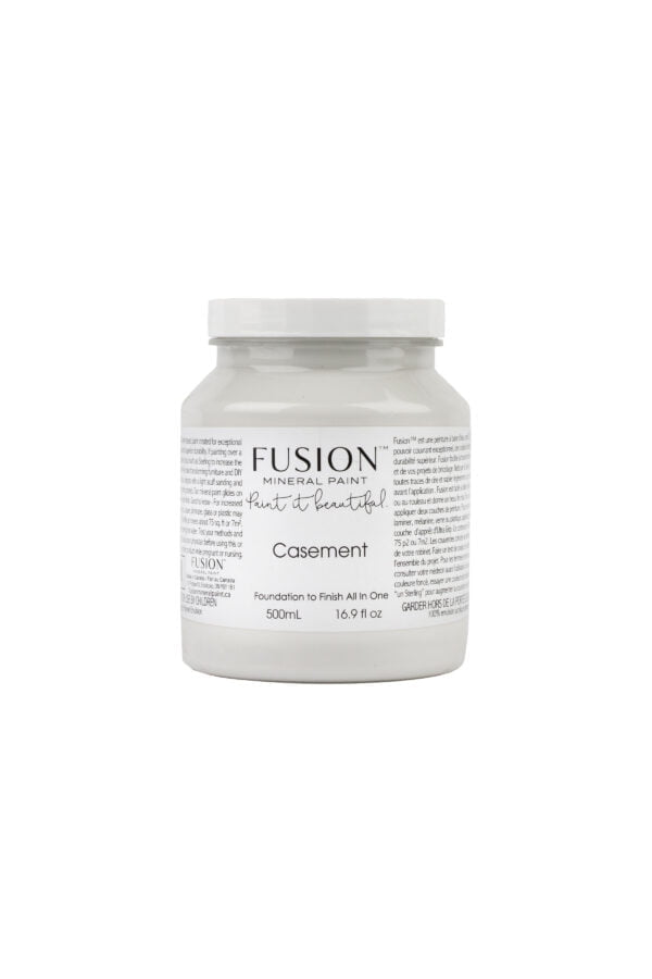 A pint of Fusion Casement showing label with size and weight.