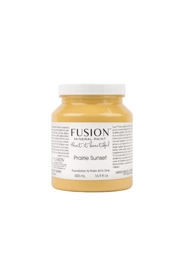 A pint of Fusion Prairie Sunset showing label with size and weight.